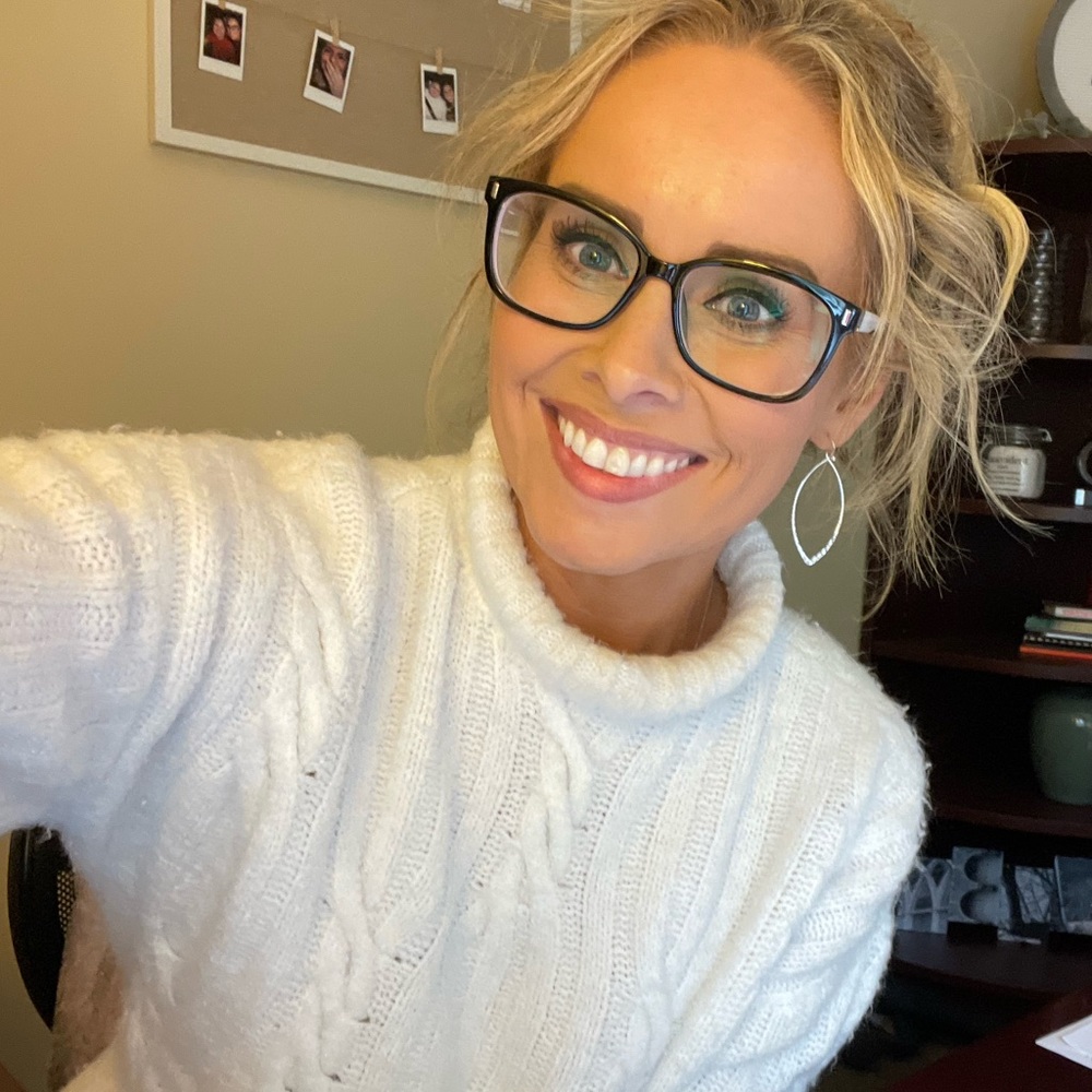Meet your Posher, Jennifer